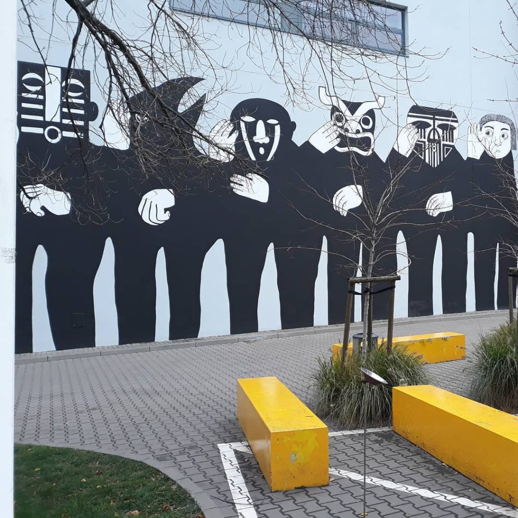 Ciekawe graffiti mural