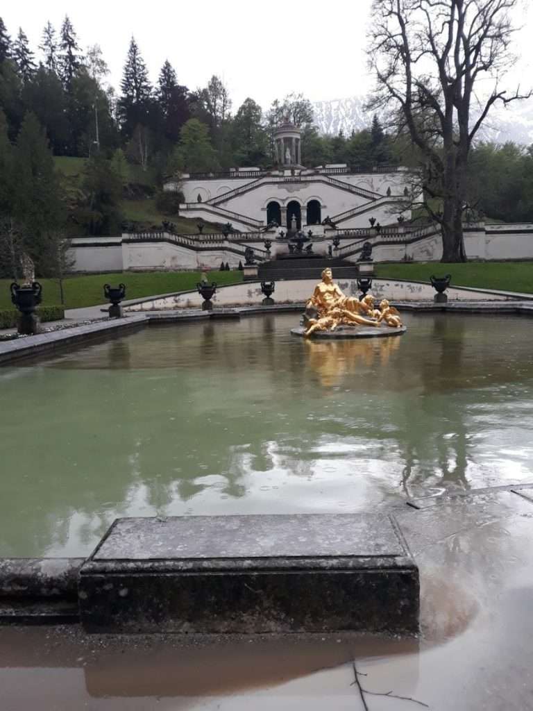 Pałac Linderhof – jedyny ukończony pałac Ludwika II Bawarskiego