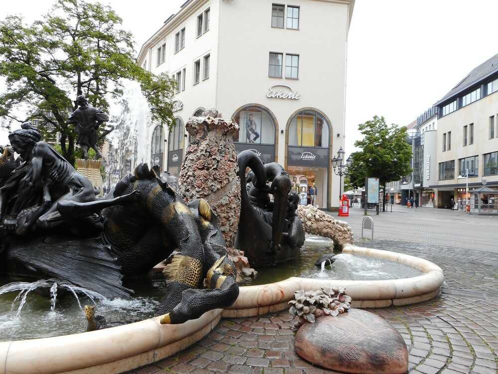 Fontanna Karuzela Małżeńska w Norymberdze