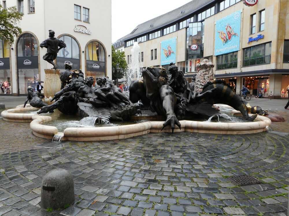 Fontanna Karuzela Małżeńska w Norymberdze