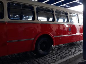 Jelcz 043 - Autobus ogórek