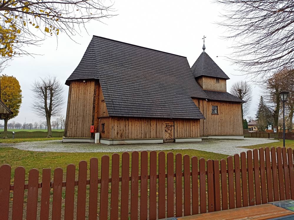 Kościół św. Andrzeja Apostoła - Nowa Wieś Królewska