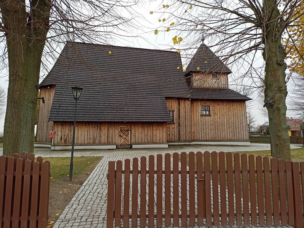 Kościół św. Andrzeja Apostoła - Nowa Wieś Królewska