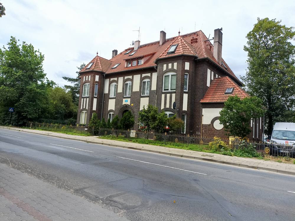 Stare domy w Luboniu