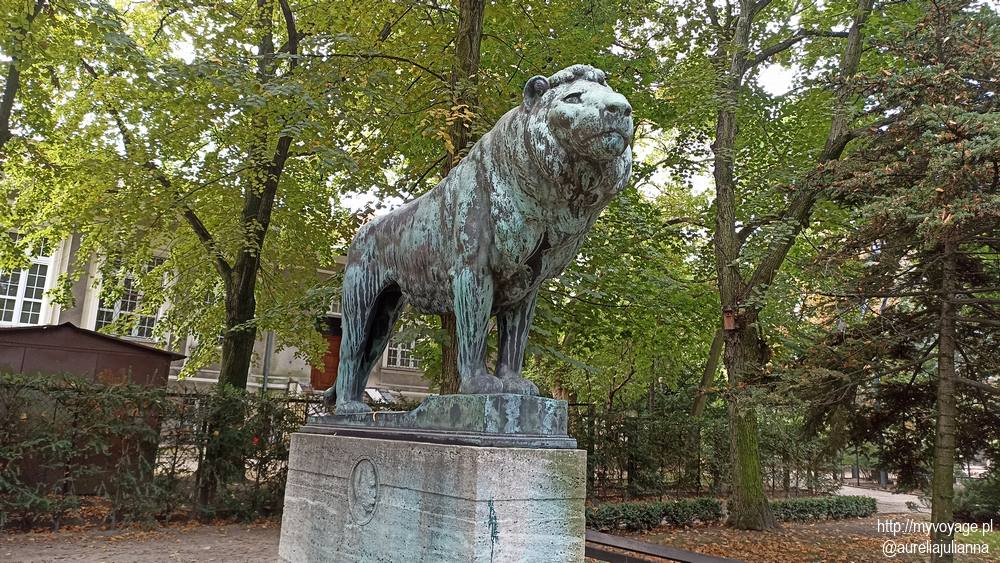 Pomnik Lwa w Starym ZOO
