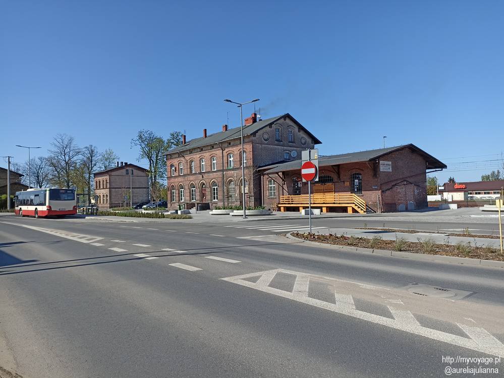 Dworzec kolejowy w Rokietnicy i Węzeł przesiadkowy