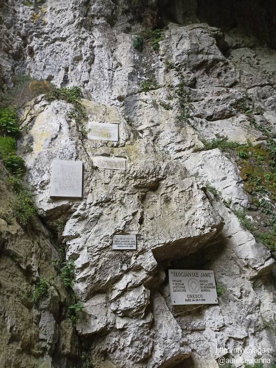 tablice upamiętniające odkrywców