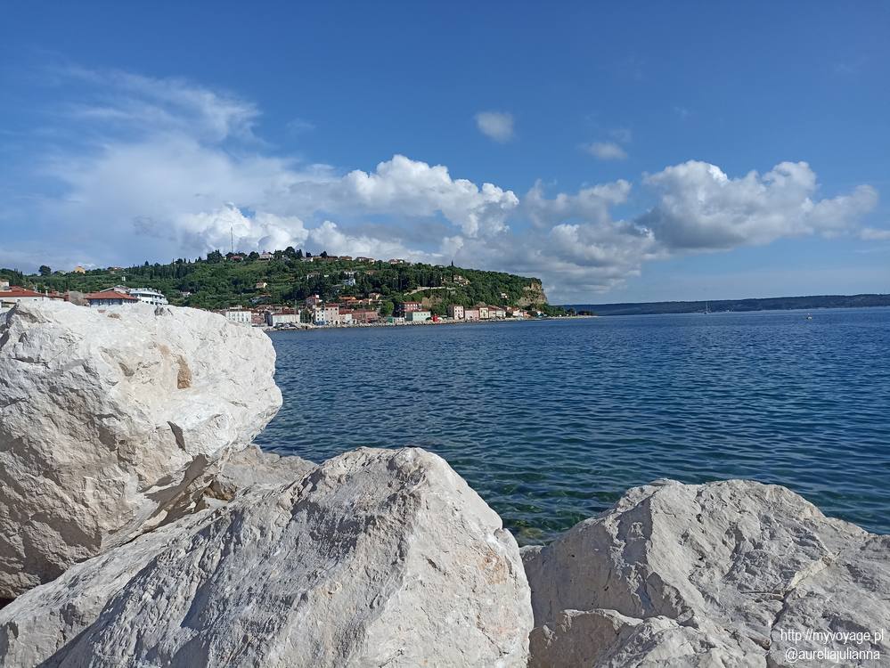 Brzeg morza w Piranie