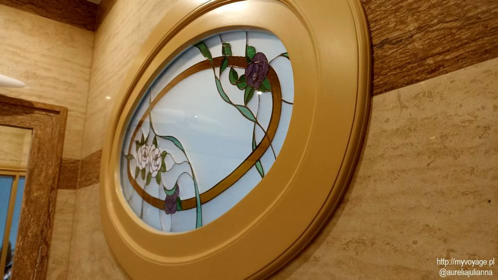 pokoje hotelowe w pałacu w Tarce