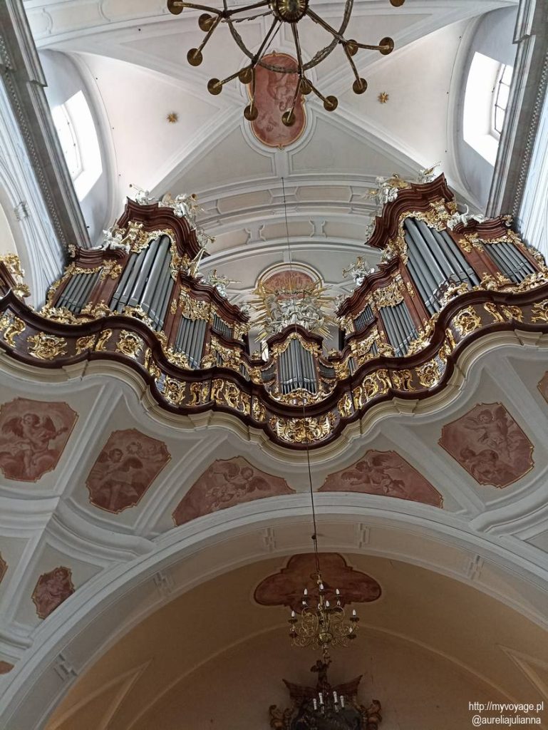 Organy w Bazylika Mniejsza Nawiedzenia NMP