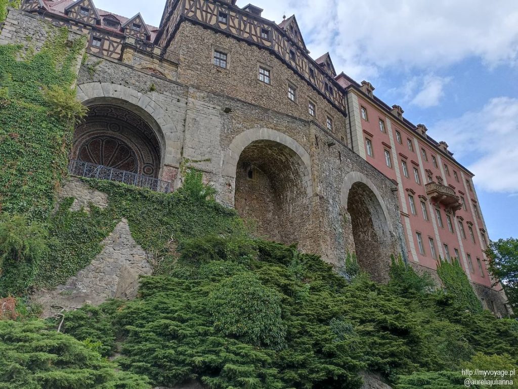 Tarasy wokół zamku Książ