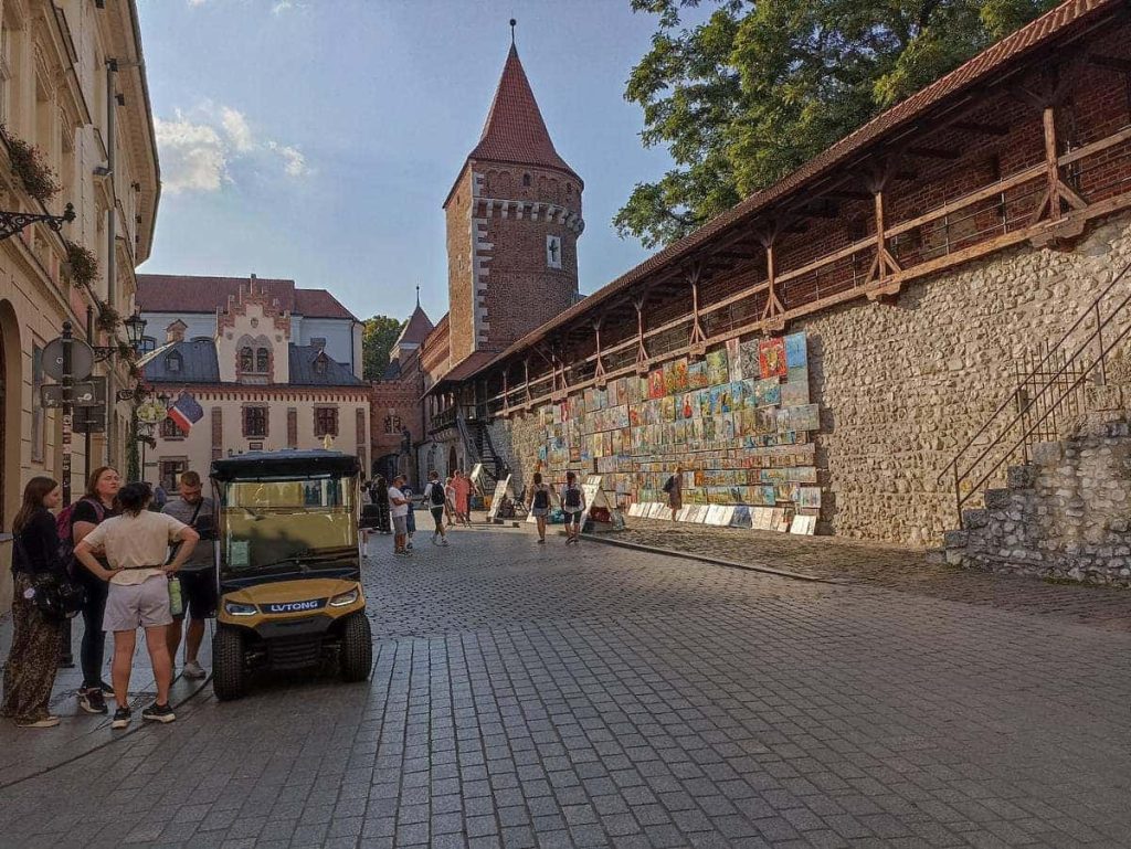 Galeria obrazów pod Bramą Floriańską