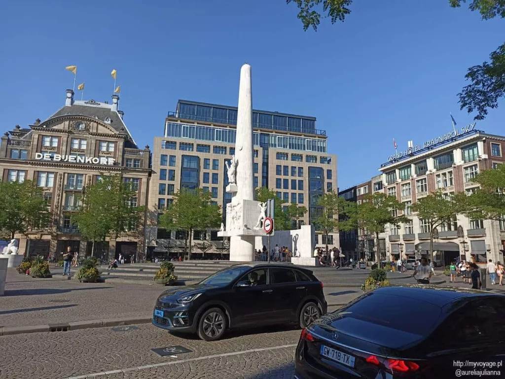 Pomnik Pamięci Narodowej na Placu Dam