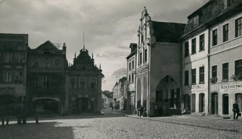 Lata 1930-1939 , Rynek w Gniewie.