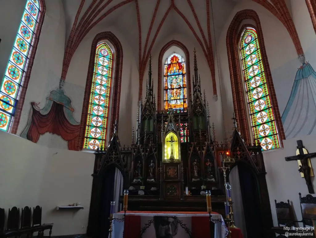 XIX wieczny ołtarz w kościele św. Mikołaja w Gniewie