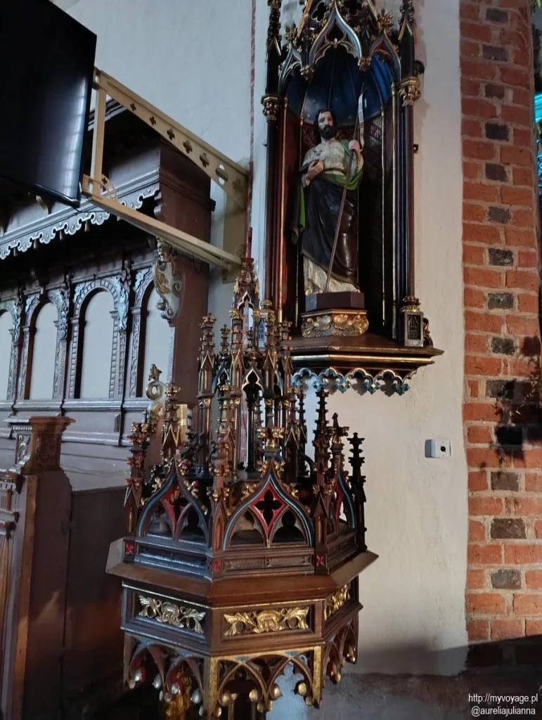 chrzcielnica XV-XVI wiek