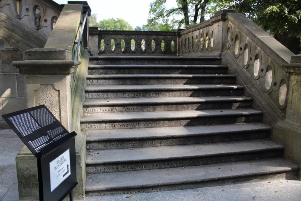 wejście do kościoła na skałce w Krakowie