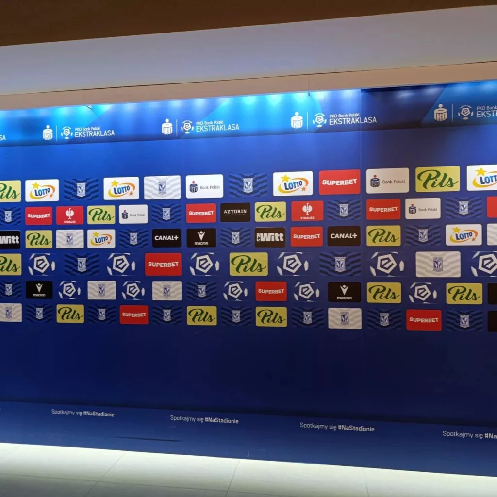 sponsorzy stadionu