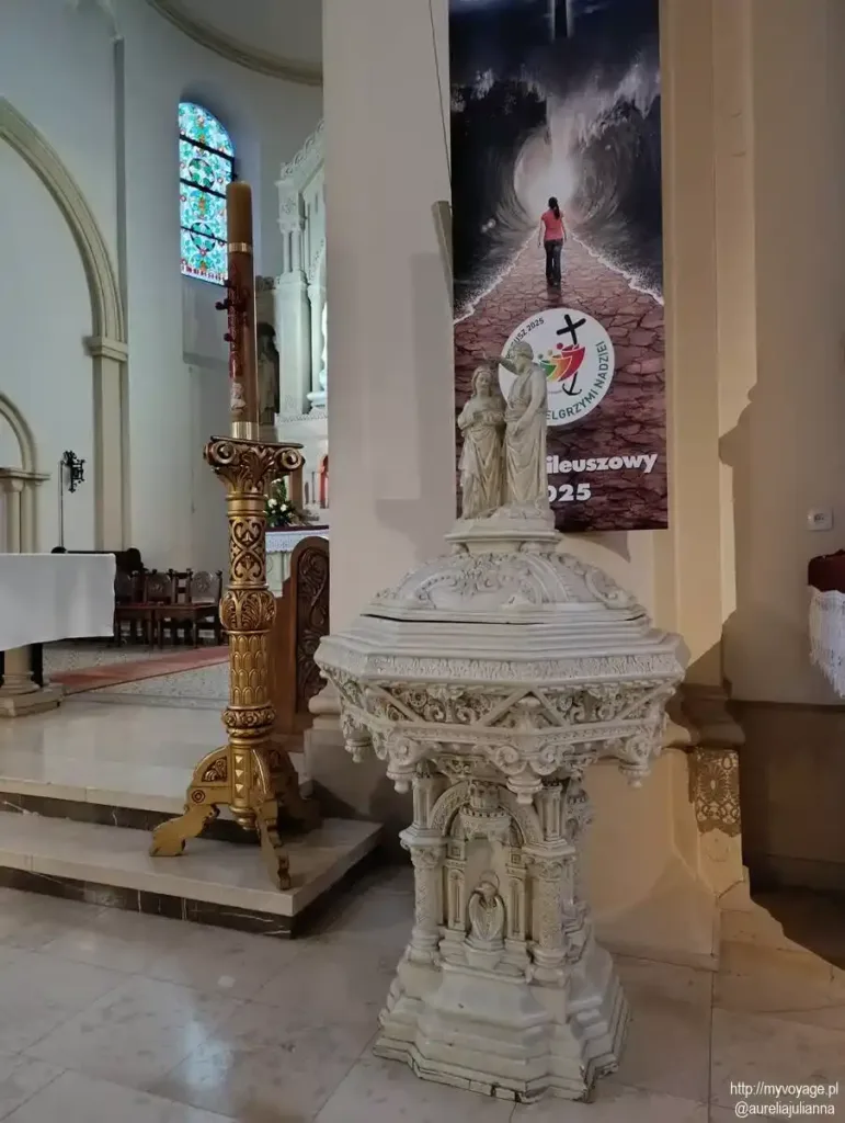 Zabytkowa Chrzcielnica