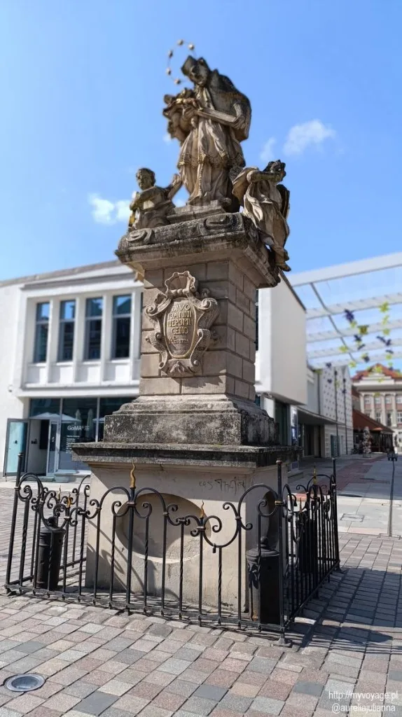 Figura św. Jana Nepomucena w Poznaniu