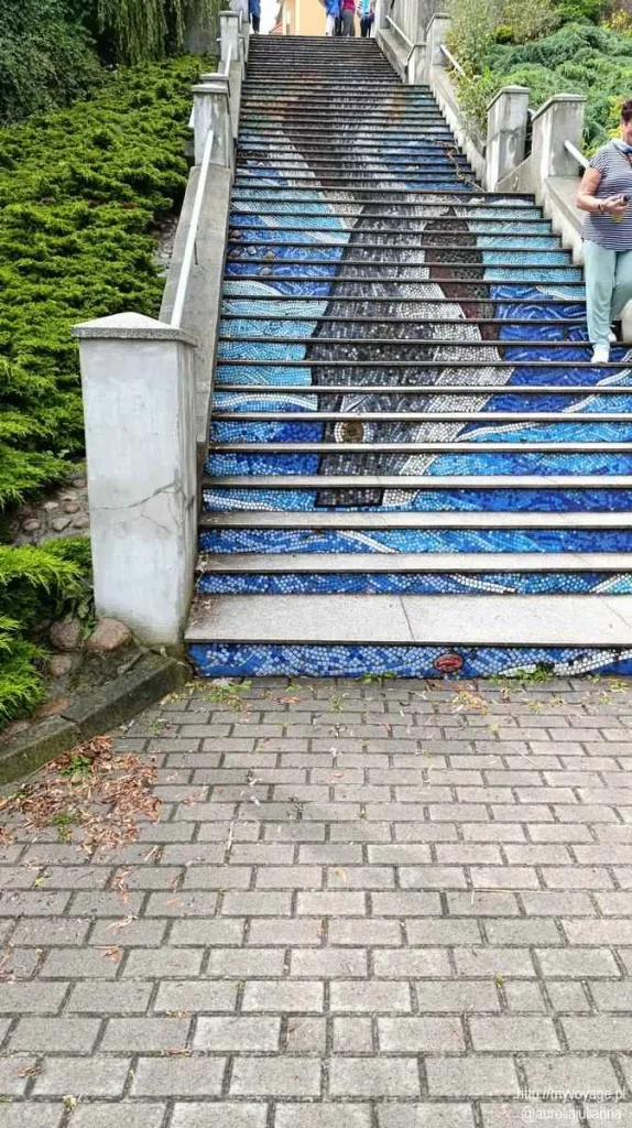 Mozaikowe schody w Pyzdrach