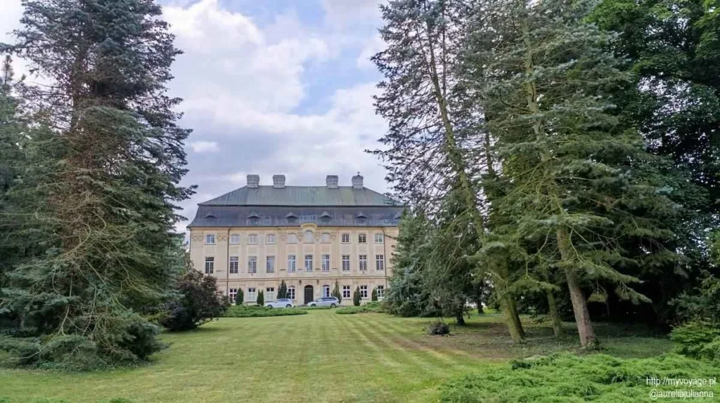 pałac biskupi w Ciążeniu