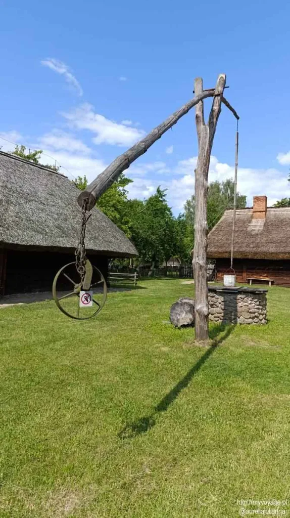 Żuraw studzienny w skansenie