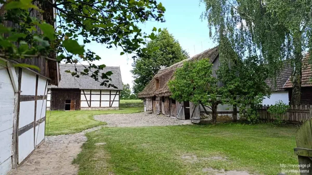 jedno z obejść w skansenie