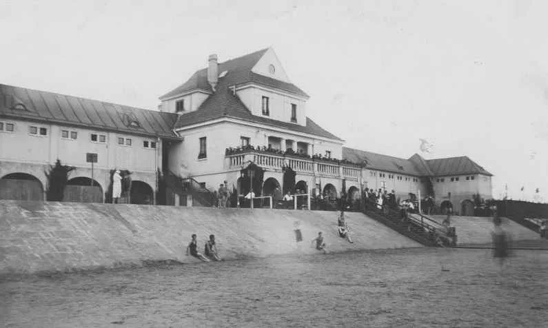 Łazienki rzeczne nad Wartą lata 20. XX w.