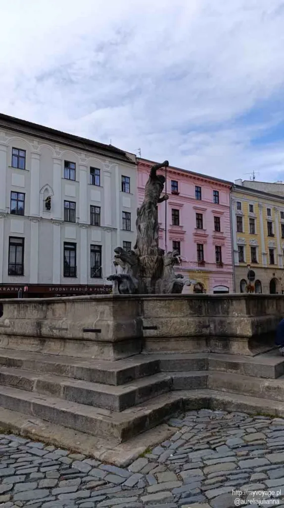 Barokowa Fontanna Neptuna w Ołomuńcu