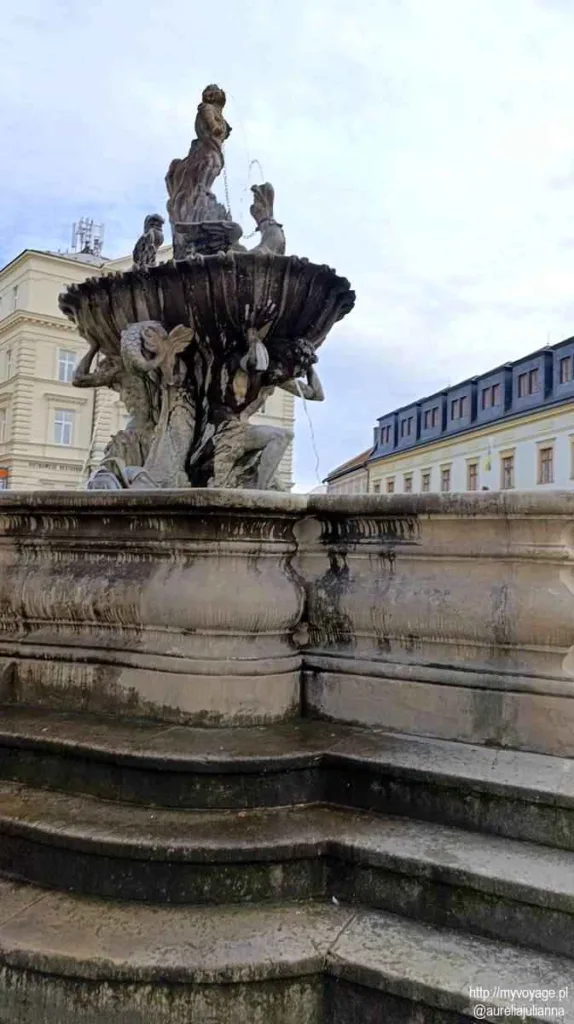 Zabytkowa Fontanna Trytonów w Ołomuńcu