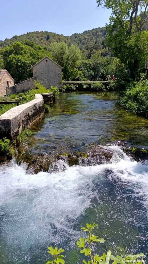 kanał w wodospadach Krka