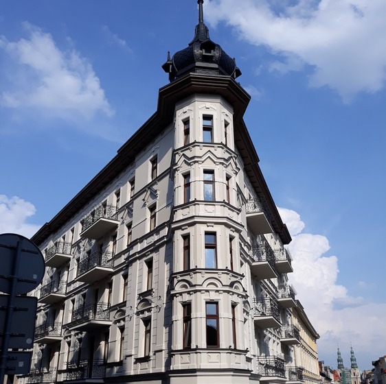 odbudowany budynek w Poznaniu