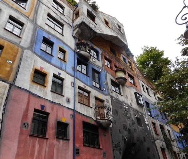 Dom Hundertwassera - Hundertwasserhaus ciekawy kompleks w Wiedniu