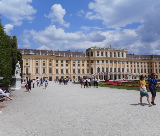 Pałac Schönbrunn od tyłu